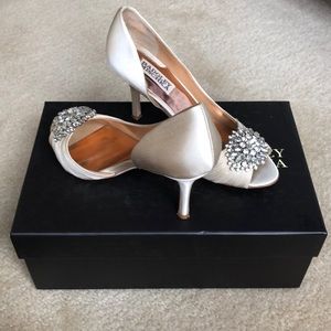 Badgley Mischka Pearson D'Orsay Pump